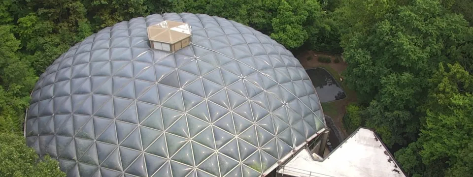 An exterior overhead image of the Zoo's aviary.