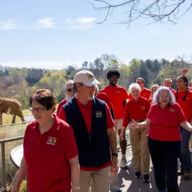 It’s Volunteer Appreciation Week! Volunteers support every part of the Zoo, from guest relations to behavioral animal research. 🦁 Their presence truly enhances every aspect of the Zoo! 🫶 We appreciate their dedication and enthusiasm for advancing the Zoo’s mission of saving wildlife and wild places. A big thank you to our volunteers for making a positive difference every day! 🙌✨